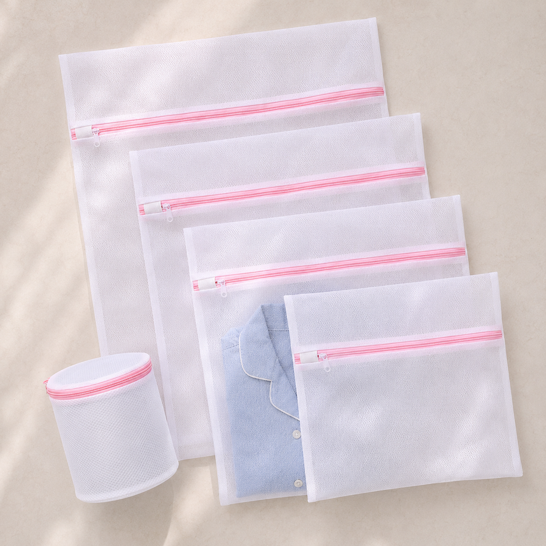 Mesh Laundry Bag for Delicates - Zip Close Wash Bag