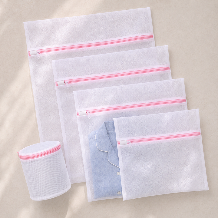 Mesh Laundry Bag for Delicates - Zip Close Wash Bag