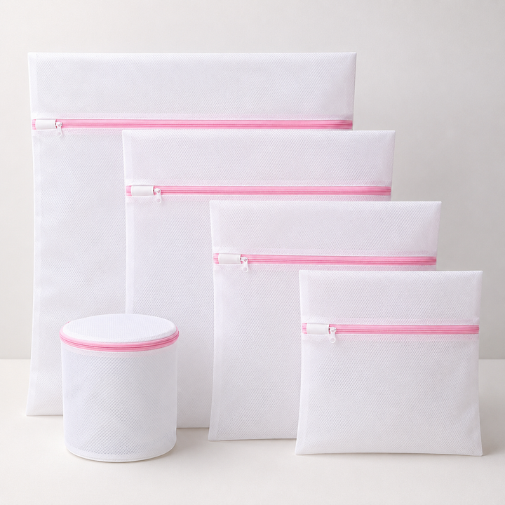 Mesh Laundry Bag for Delicates - Zip Close Wash Bag