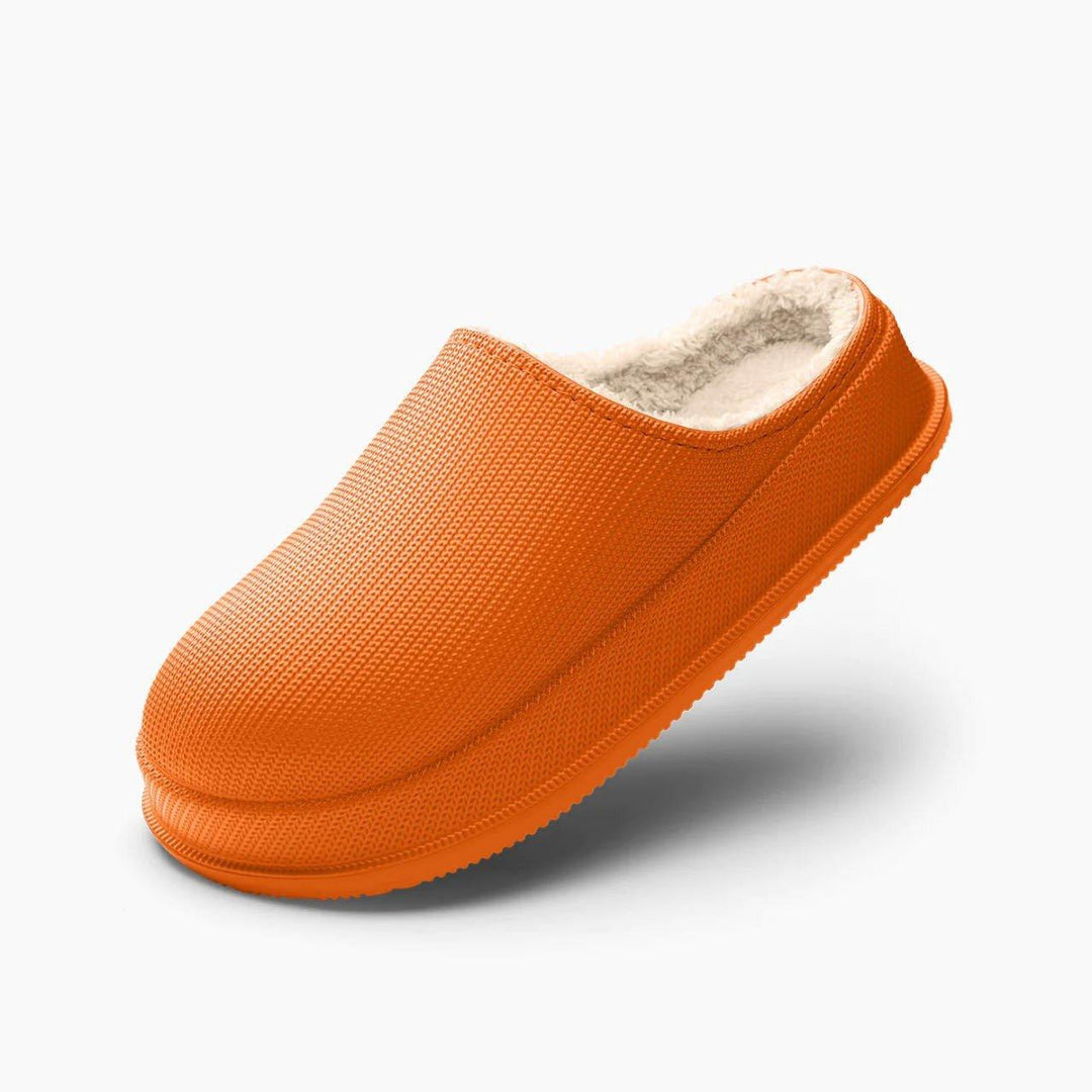 Cozy house slippers for women in light gray